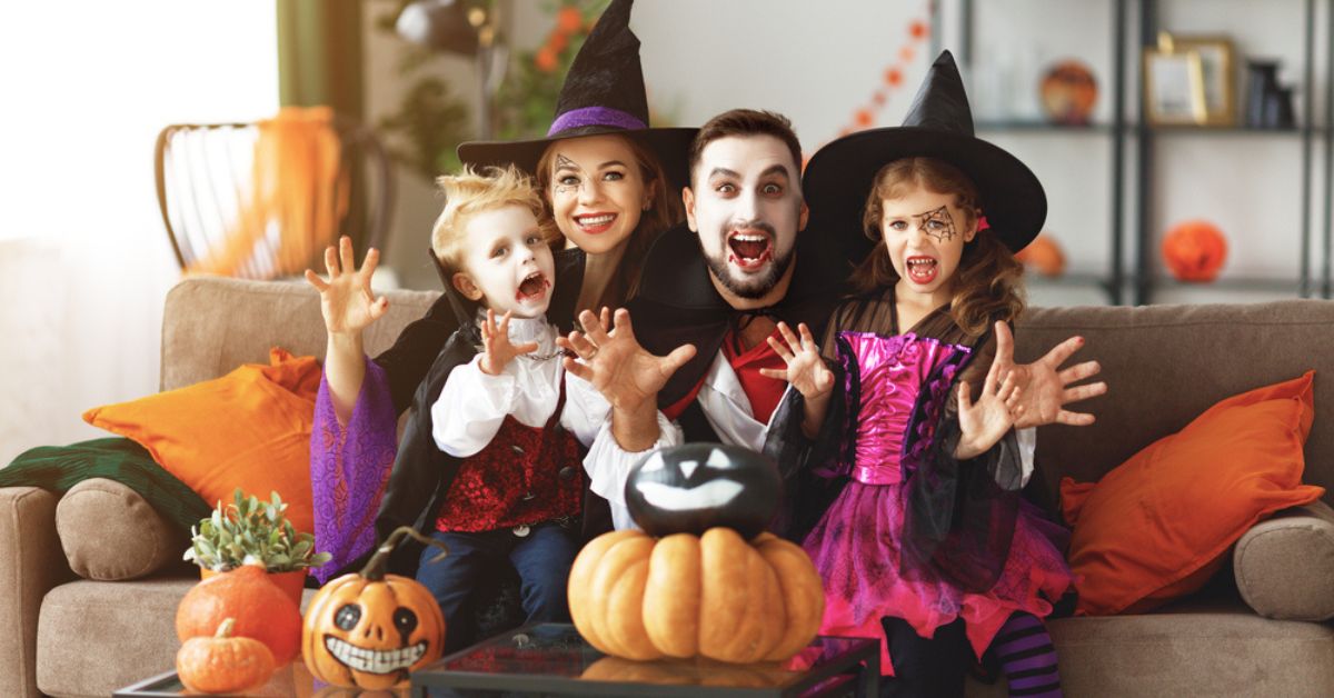 65 Family Halloween Costume Ideas You’ll Want to Copy Right Now! - Mums