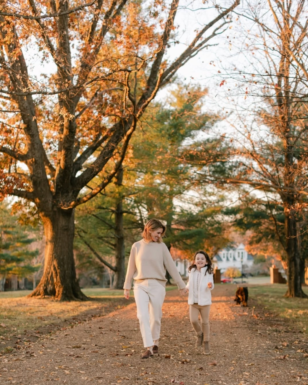67 Adorable Fall Family Photos You’ll Want to Steal! - Mums Invited