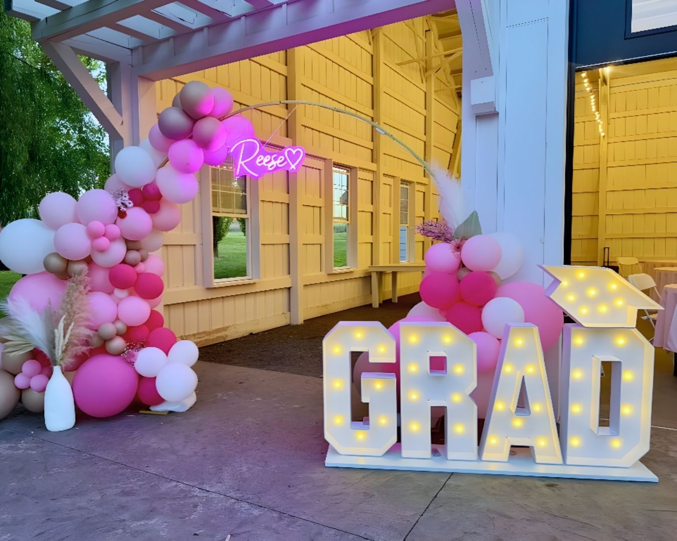 49 Graduation Party Decor Ideas for a Memorable Celebration - Mums Invited